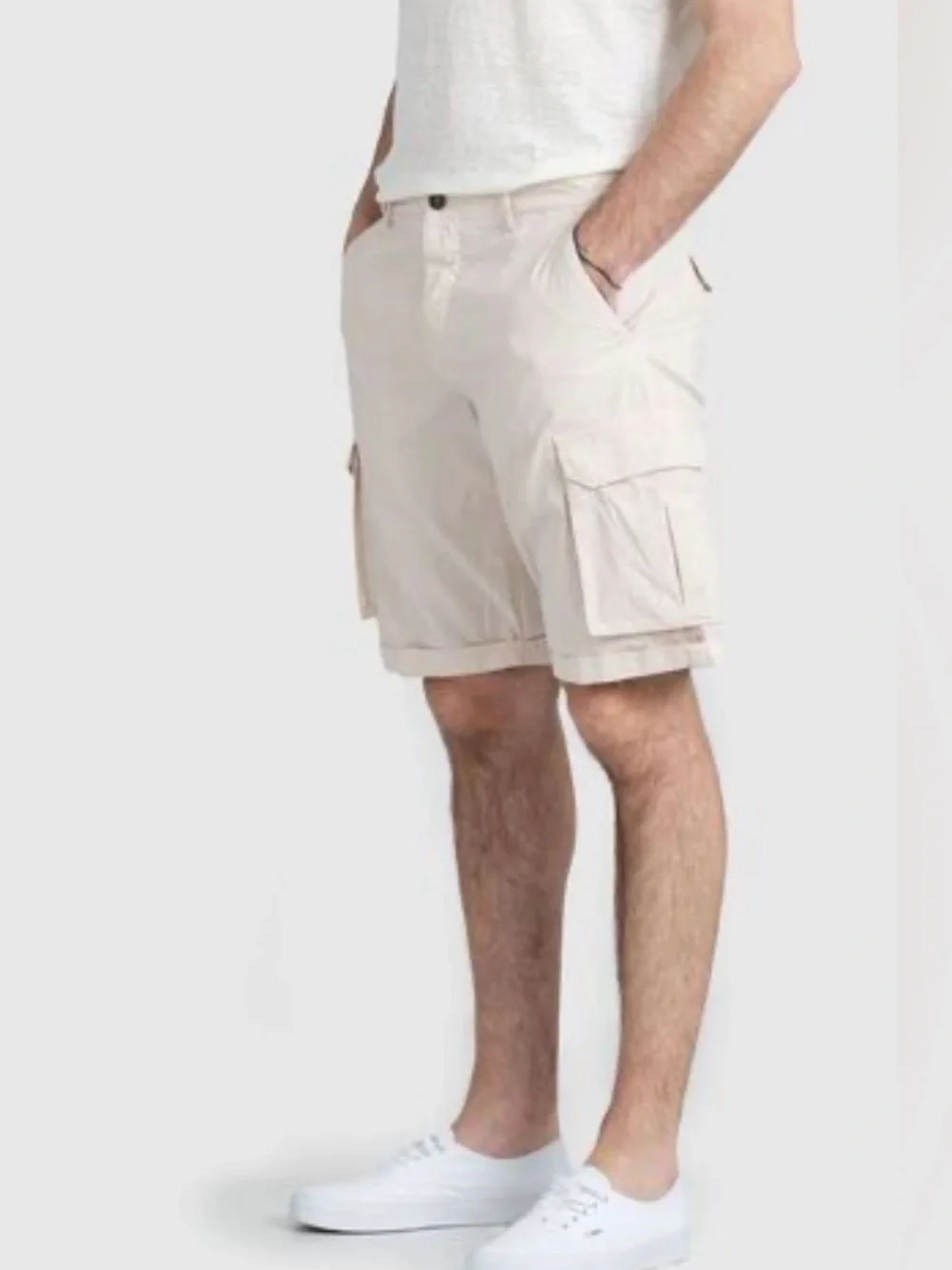 Paulo Solari  casual Men's Cream Cargo Shorts with Utility Pockets size 42  NWT